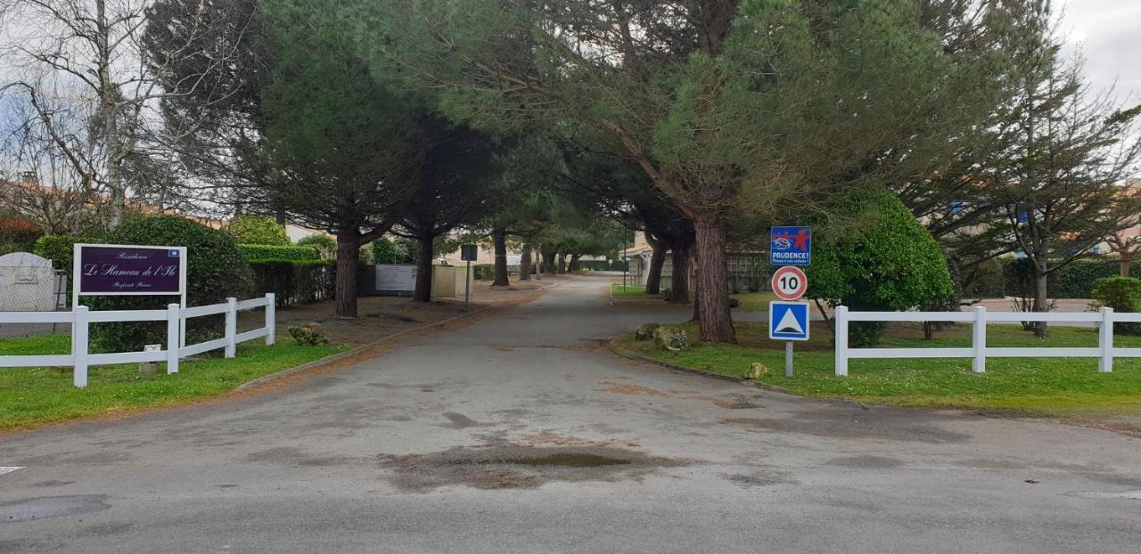 Logement 88 2-4 Personnes 500 M Plage Classe 2 Etoiles Dolus d'Oléron Buitenkant foto