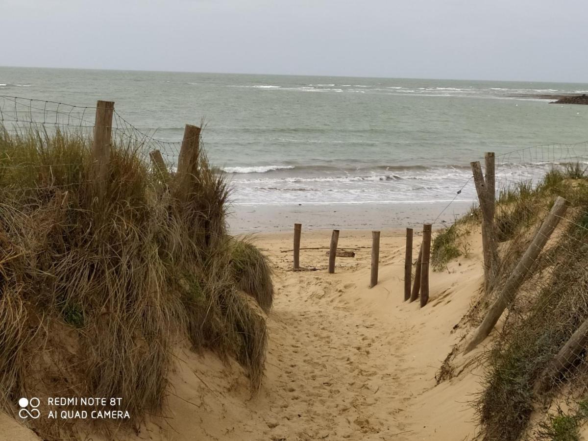 Logement 88 2-4 Personnes 500 M Plage Classe 2 Etoiles Dolus d'Oléron Buitenkant foto